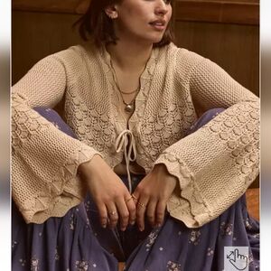 🆕️🦋 TORRID FESTI BEIGE FRONT TIE KNITTED BOLERO CARDIGAN🦋
